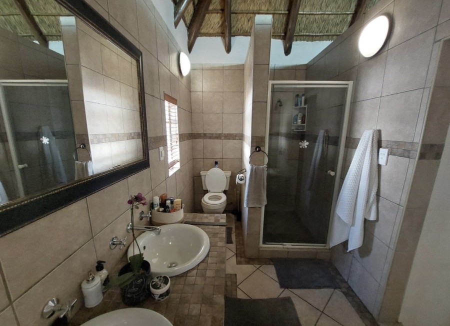 To Let 4 Bedroom Property for Rent in Flamwood North West